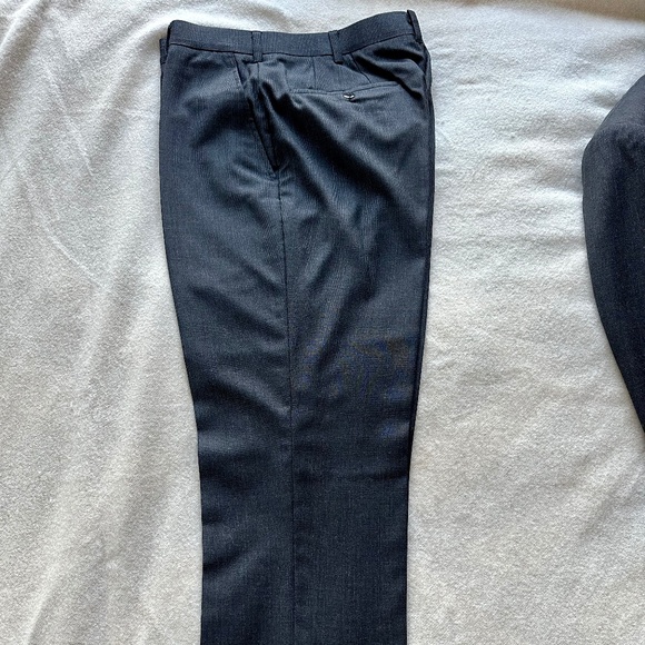 Bespoke charcoal gray suit from Lord's Tailor Hong Kong (38S) - Picture 8 of 11